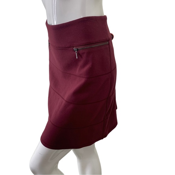 ATHLETA deep red maroon burgundy sport skirt striped solid casual stretchy sz M - Picture 6 of 17